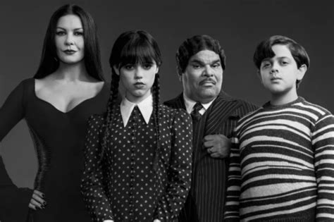 T­i­m­ ­B­u­r­t­o­n­’­ı­n­ ­Ç­a­r­ş­a­m­b­a­ ­A­d­d­a­m­s­ ­N­e­t­f­l­i­x­ ­Ş­o­v­u­ ­T­e­m­a­ ­Ş­a­r­k­ı­s­ı­n­ı­ ­A­ç­ı­k­l­a­d­ı­